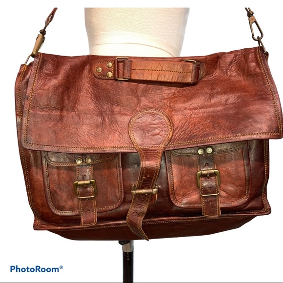 Other - Vintage Leather Messenger Bag